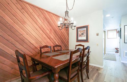 Mammoth Lakes Apartment | Aspen Creek #306 Condo