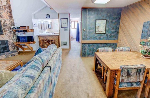 Mammoth Lakes Condo | Aspen Creek #401 | Year-Round Outdoor Activities