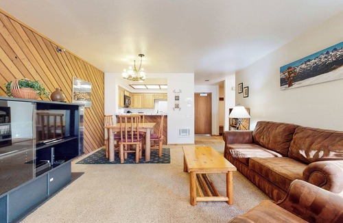 Mammoth Lakes Condo | Aspen Creek Shared Amenities | Near Hiking!