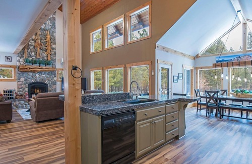 Three Rivers House | Aspen Place