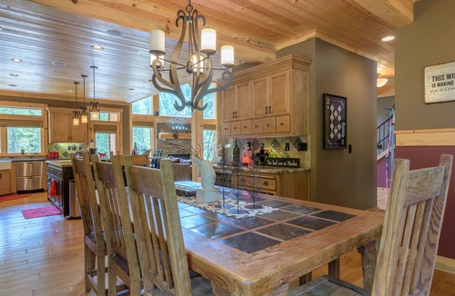 Rhododendron Cabin | Astonishing mountain views, 7 acres lot