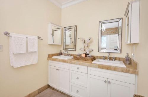Biloxi House | Authentic Ocean Springs Cottage Walk Downtown