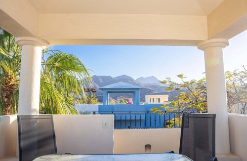 Nopolo House | AV78 | Mountain Views | Community Pool | Rooftop Tower!
