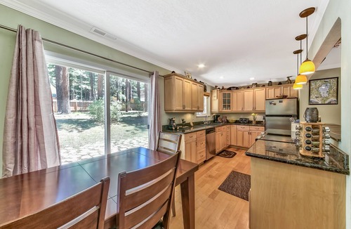 Montgomery Estates House | Available for the 4th and Celebrity Golf 3 Bedroom/Peace of Heaven Home