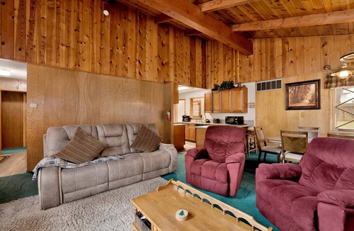 Fox Farm House | Avalon Hide OUT #1336