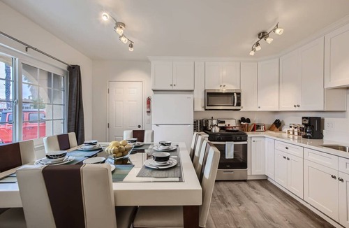 North Valley House | Awesome 6BR - 15 Min To Beach
