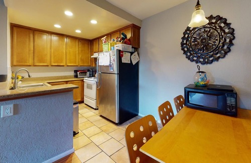 Loma Alta Condo | Awesome Condo with Balcony!