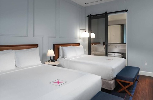 Mid-Market Hotel | Axiom Hotel SF: Where Advanced Tech & Vintage Vibes Meet | 3 units