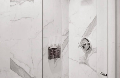 Mid-Market Hotel | Axiom Hotel SF: Where Advanced Tech & Vintage Vibes Meet | 3 units