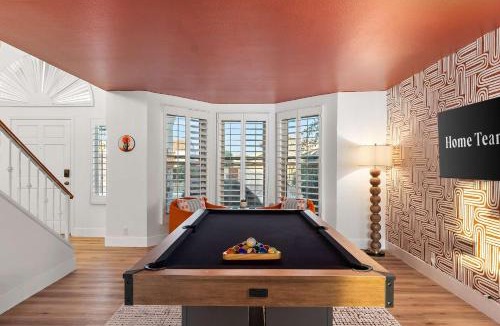 Peoria House | AZ Game House - Sport Court - Golf - Game Room