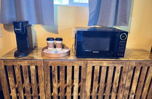 McKinleyville Apartment | Azalea DelMar CalKing TempurPedic Private Hot Tub