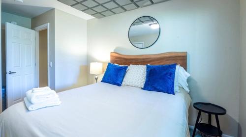 Corvallis Apartment | Baby Bella- w/concierge laundry service