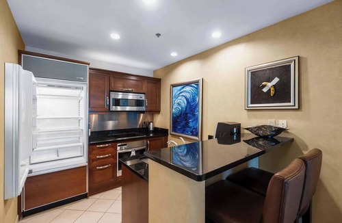 Las Vegas Condo | Balcony Strip View Penthouse Free Valet Parking