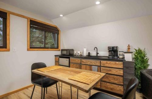 Oak Grove House | Bamboo Haven