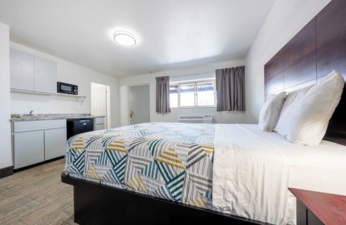 Hollywood District Hotel | Banfield Studios By OYO Portland OR