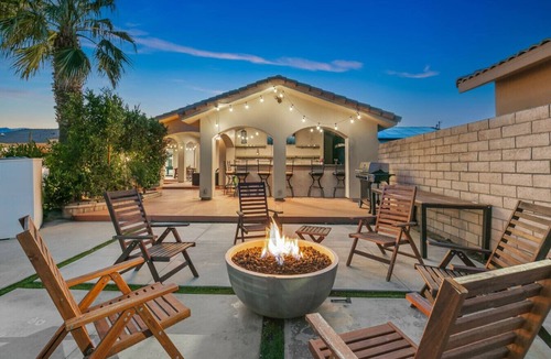 Desert Hot Springs House | Bar,Basketball,Pickleball,Privacy,G’room,Sleeps20
