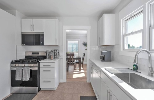 Vallejo House | Bay-Area Escape w/Driveway Parking – Sleeps 8