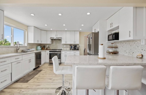 Hercules House | Bay Area Haven: 3BR with Spacious Living Room & Scenic Views