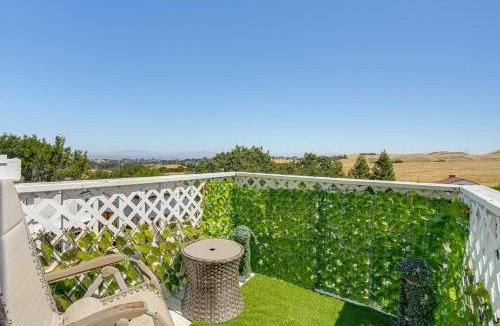 Hercules House | Bay & Hill Views: Modern Hercules Home
