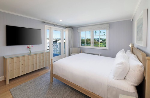 Balboa Peninsula Hotel | Bay Shores Peninsula Hotel