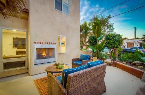Crown Point House | Bay View Dream Home - IndoorOutdoor Living, Rooftop & Steps to Bay