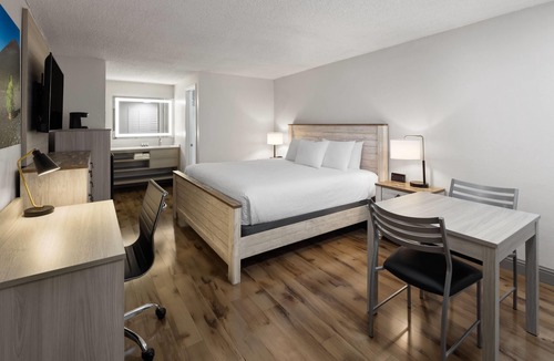 Susanville Hotel | Baymont by Wyndham Susanville