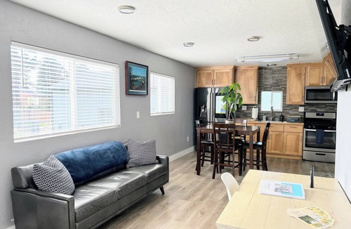 Jacoby Creek House | Bayside Casita Upgraded &In Town