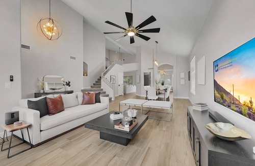 Fox Crossing House | Be a star in this waterfront Fam Glam Hot Pool, Paddle Boat