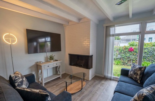 Beach Barber Tract Apartment | Beach Cottage 2 Bedrooms above Marine Street!