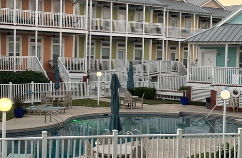 Pass Christian Condo | Beach Front Cozy 2-bedroom condo in peaceful Pass Christian with WiFi, AC