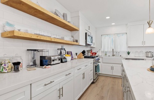 Olde Carlsbad House | Beach, Golf, Legoland - Carlsbad Retreat w/AC