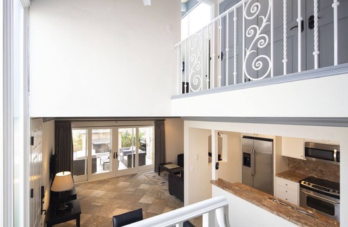 Del Mar Condo | BEACH HOME WITH POOL