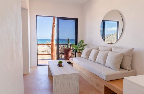 El Sargento Cabin | Beachfront Cabin at Rasta Beach, just steps from the water, with stunning ocean views