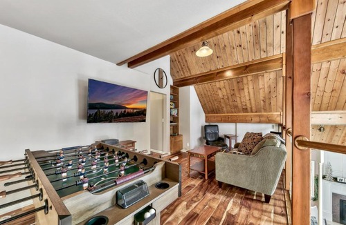 Mountain View Estates House | Bear Cave - Dog Friendly Foosball Quiet Neighborhood