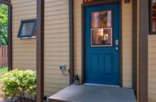Sherwood - Tualatin South Cabin | Bear Lodge - Heart of Wine Country