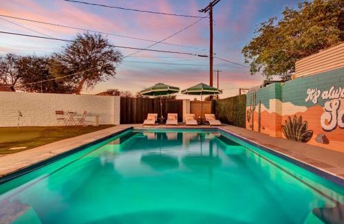 New Papago Parkway House | Beatrice Mini-Resort Scottsdale