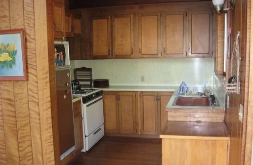 Crescent City House | Beautiful 2 story house on Smith River- Private Beach, Trails,& More!