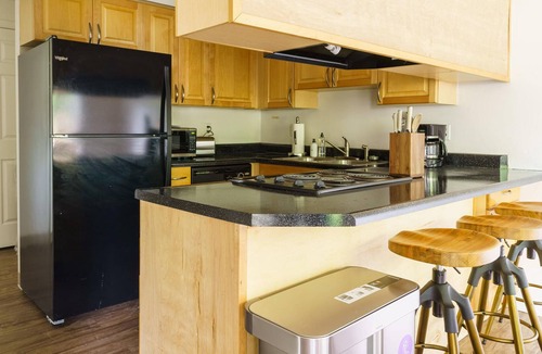 Sherwood - Tualatin South Apartment | Beautiful 3BR Apartment in Tualatin + Pets OK