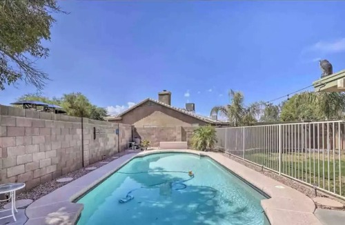 Horizons On Camelback House | Beautiful 4 bedroom home with swimming pool