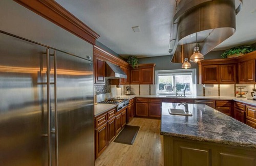 Chico House | BEAUTIFUL 7/5 W/POOL/HOT TUB LOTS OF ROOM