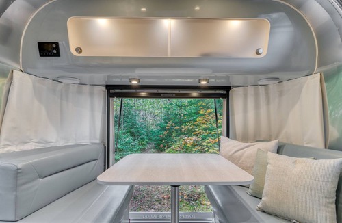 Marmot House | Beautiful Airstream on Highland Farms at Mt. Hood!