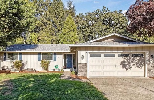 Central Oregon House | Beautiful and charming 3 BR 2Bath 3 bedroom in quiet culdesac.
