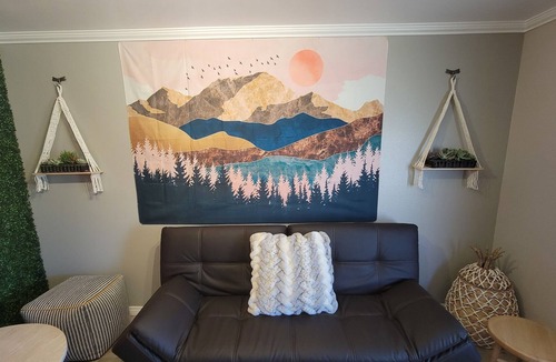 Santee House | Beautiful and Private 2 Bedroom Suite in Santee