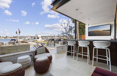 Balboa Peninsula House | Beautiful Bayfront Rental