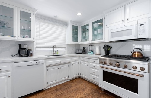 Balboa Peninsula House | Beautiful beach front beach