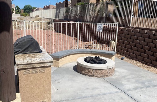 Needles House | Beautiful Big House one block from the Colorado River