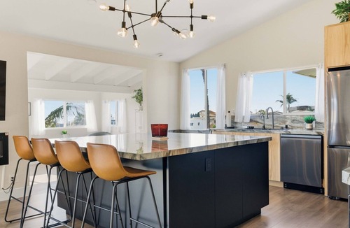 Capistrano Beach Apartment | Beautiful Breezy Dana Views