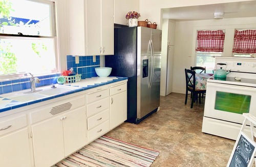 Chico House | Beautiful Chico Farmhouse With Room for All…10 beds!