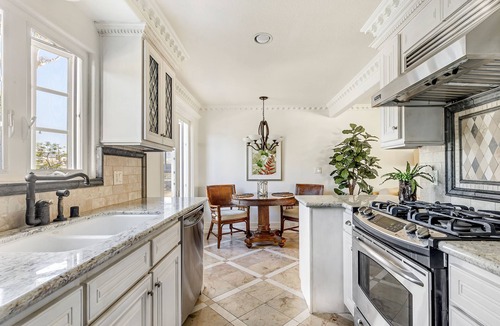 Corona del Mar Condo | Beautiful condo in the heart of CDM just one block from the beach!