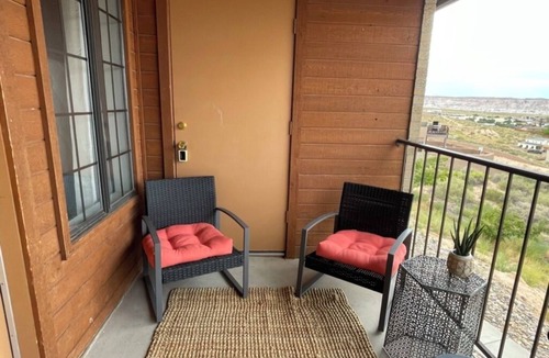 Greenehaven Condo | Beautiful Condo with Lake Powell and Lone Rock views!